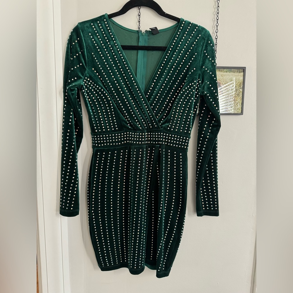 Long sleeve velvet dress